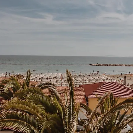 Hotel Lampada Di Aladino Follonica